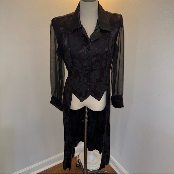 Amanda Lane Jackets & Blazers - Amanda Lane Vintage Women’s XS/S Black Gothic Vampire Button-up Duster Overcoat